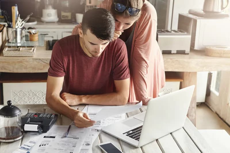 Remont u rodziców? Zabezpiecz swoje pieniądze i uniknij pułapek!